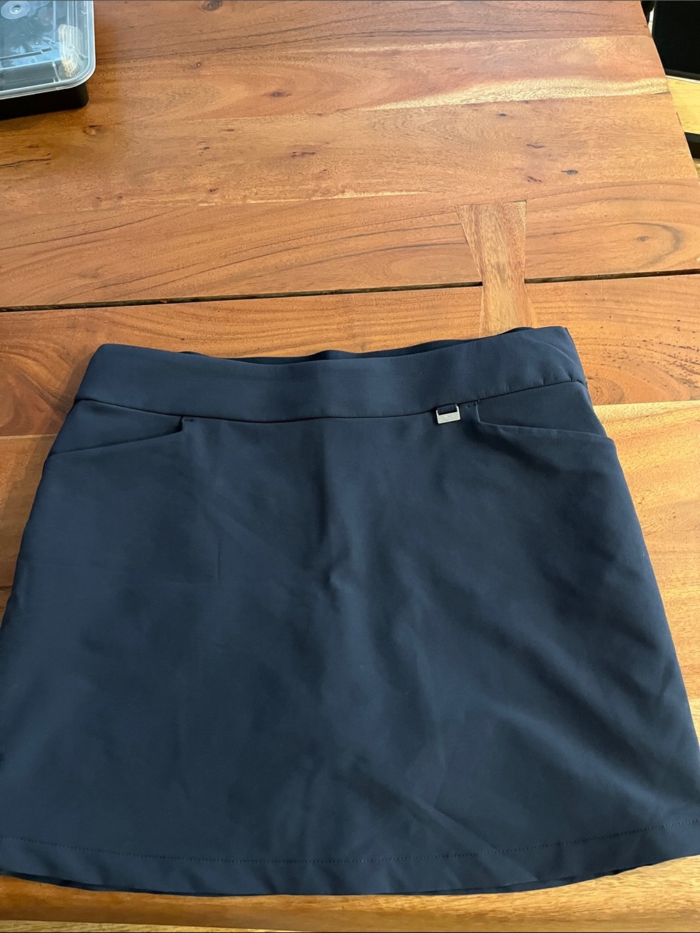 Woman’s Greg Norman Skort Skirt dark blue pull on size L